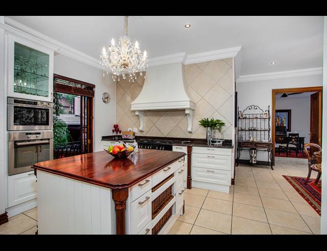 6 BEDROOM HOUSE FOR SALE IN DAINFERN VALLEY ESTATE